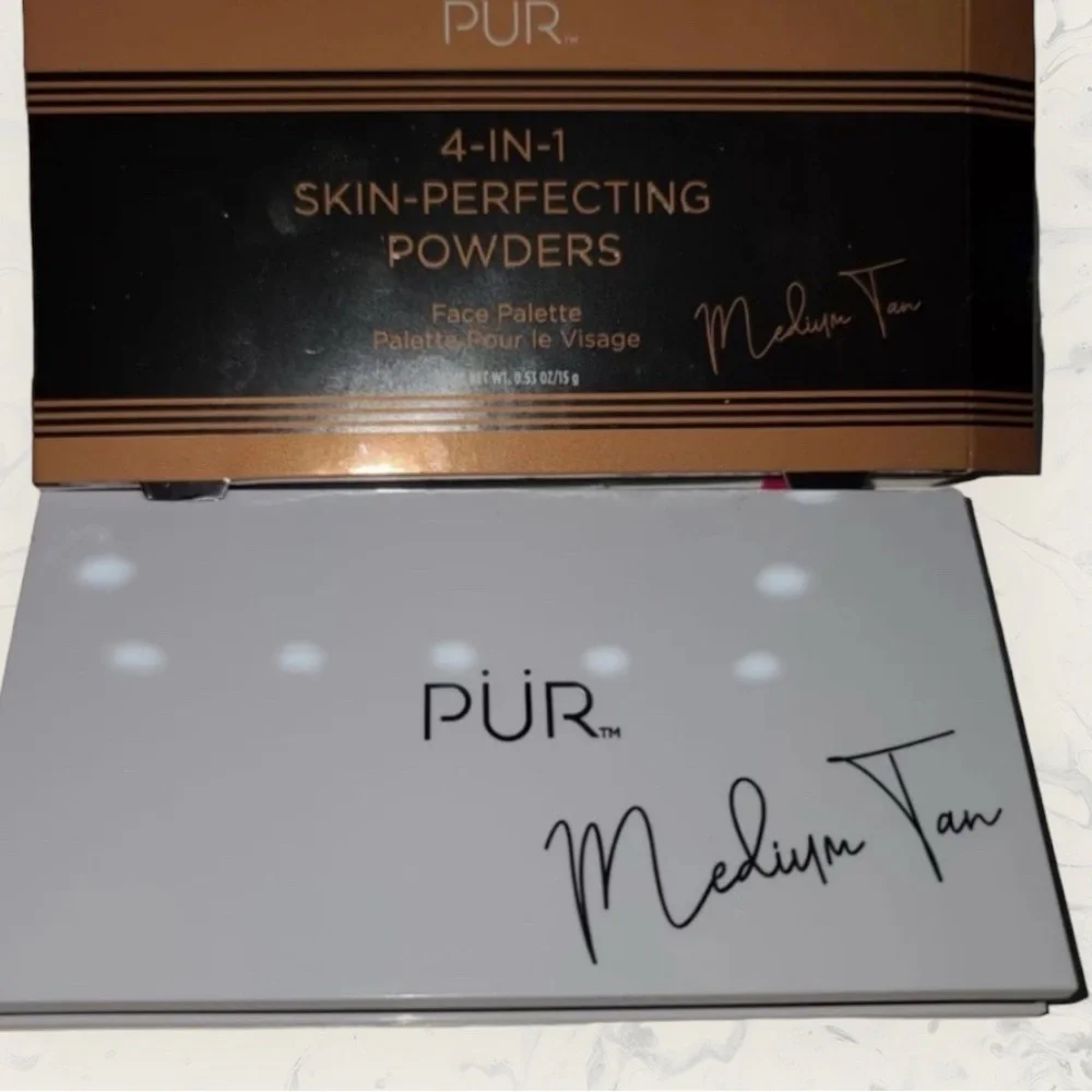PÜR 4 in 1 Perfecting Face Palette in Medium/Tan